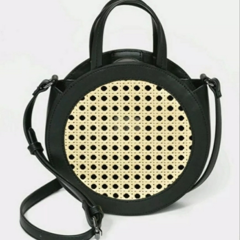 Crossbody Bag Purse/Handbag in Black